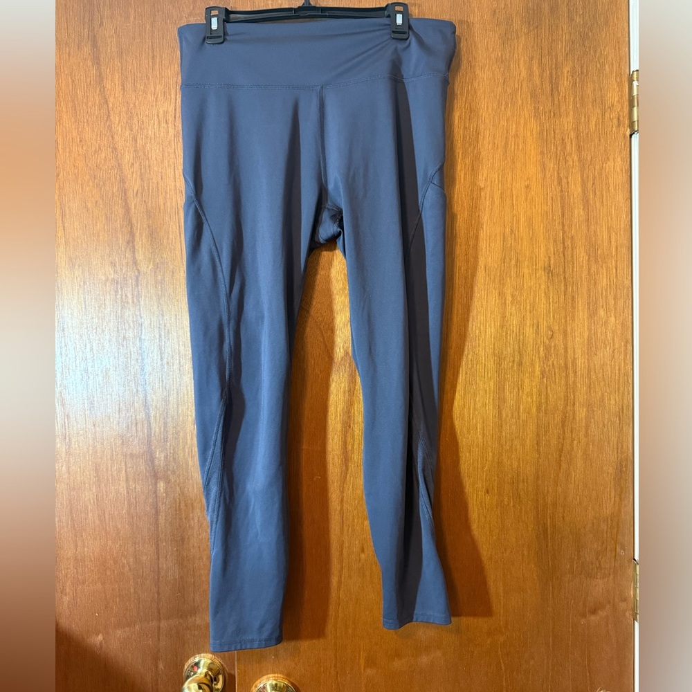🐠 All in Motion Black Leggings size XL